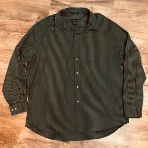 CLOSEOUT \W.H. Belk\• Men’s Dress Button Down